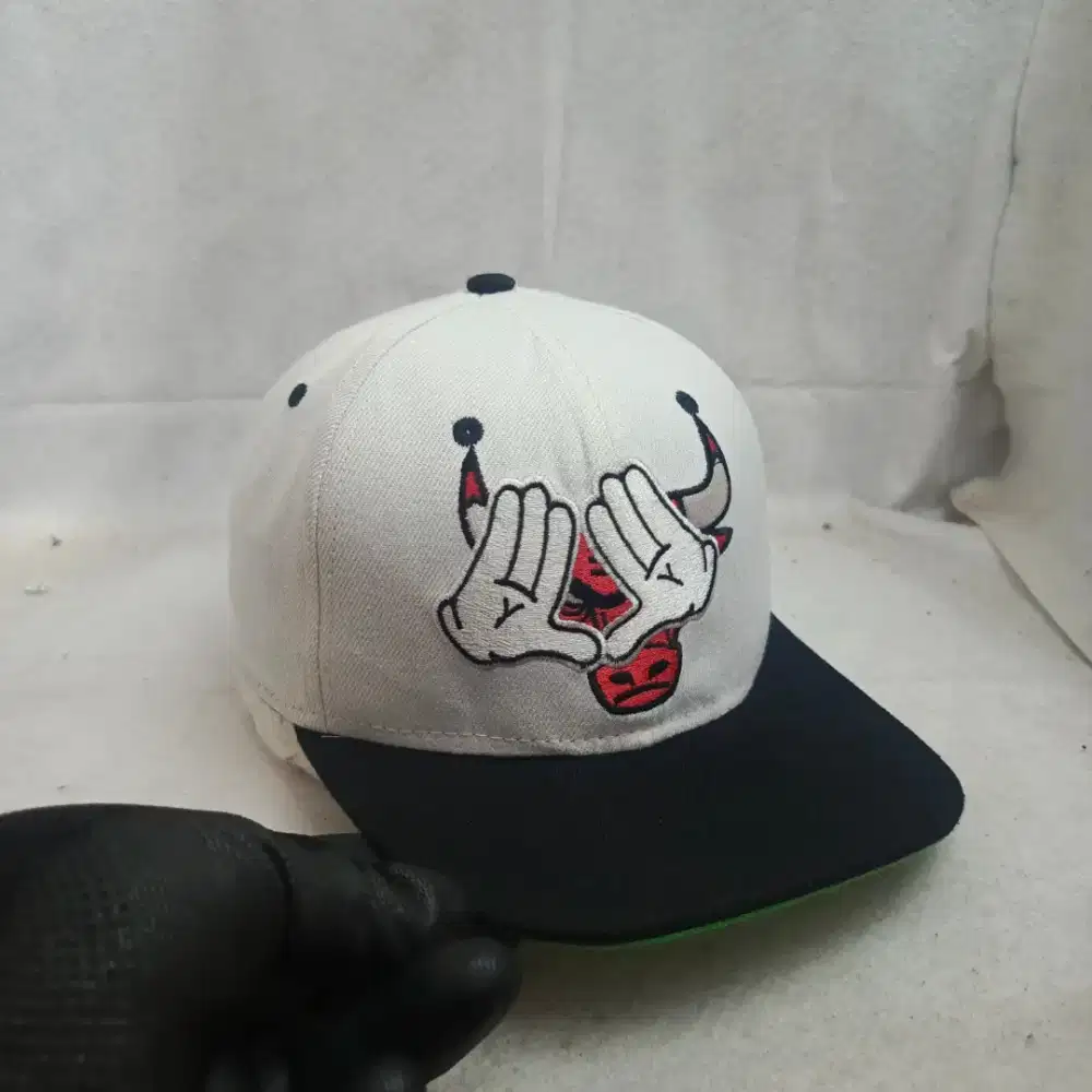 Topi Snapback Dope Couture Bulls Two Tone Unisex Casual