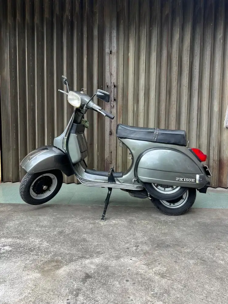 Vespa Exclusive 1 tahun 1983 original