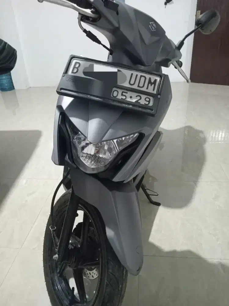 Sepeda motor suzuki nex 2