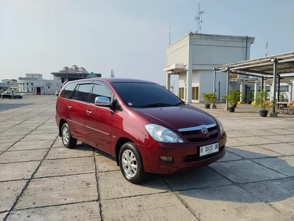 Toyota innova V 2.4 disel manual 2005