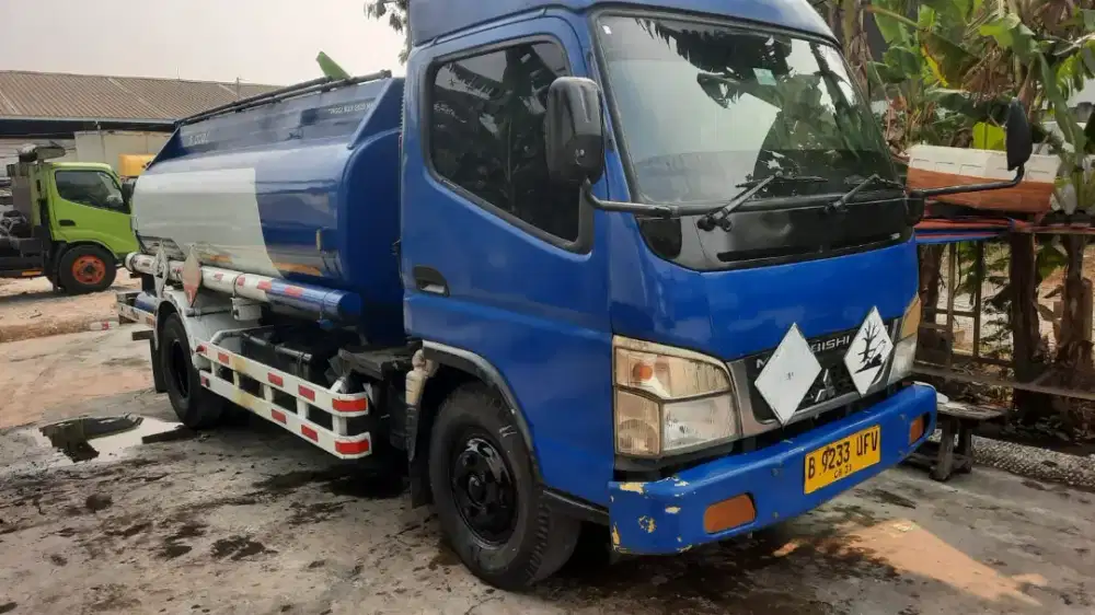 Truk tangki BBM 5KL Mitsubishi Colt Diesel PS125HD 2016 bagus siap krj