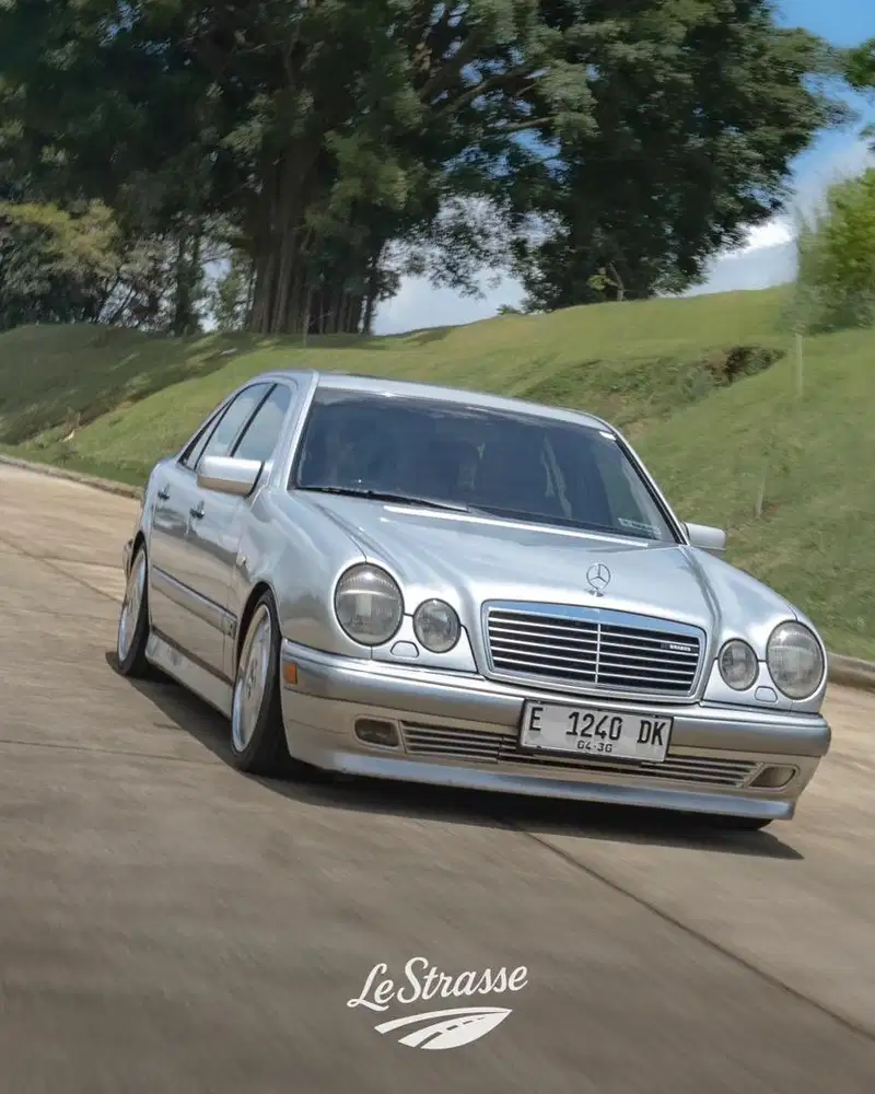 Mercedes-Benz w210 e320 at 1997