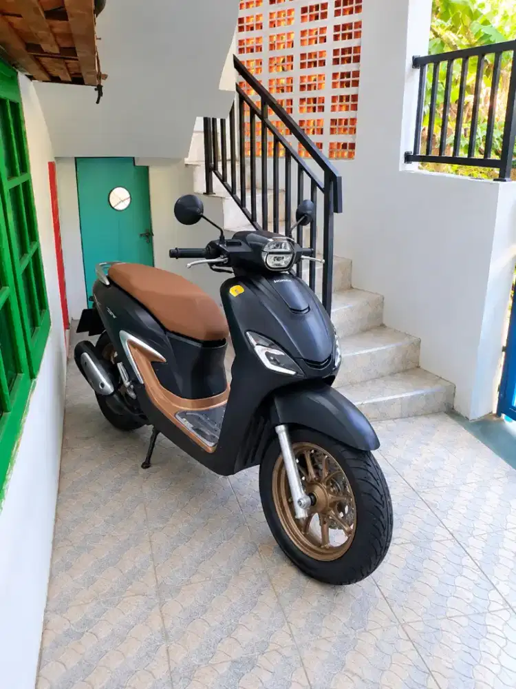 Scoopy Prestige white Lux 2026