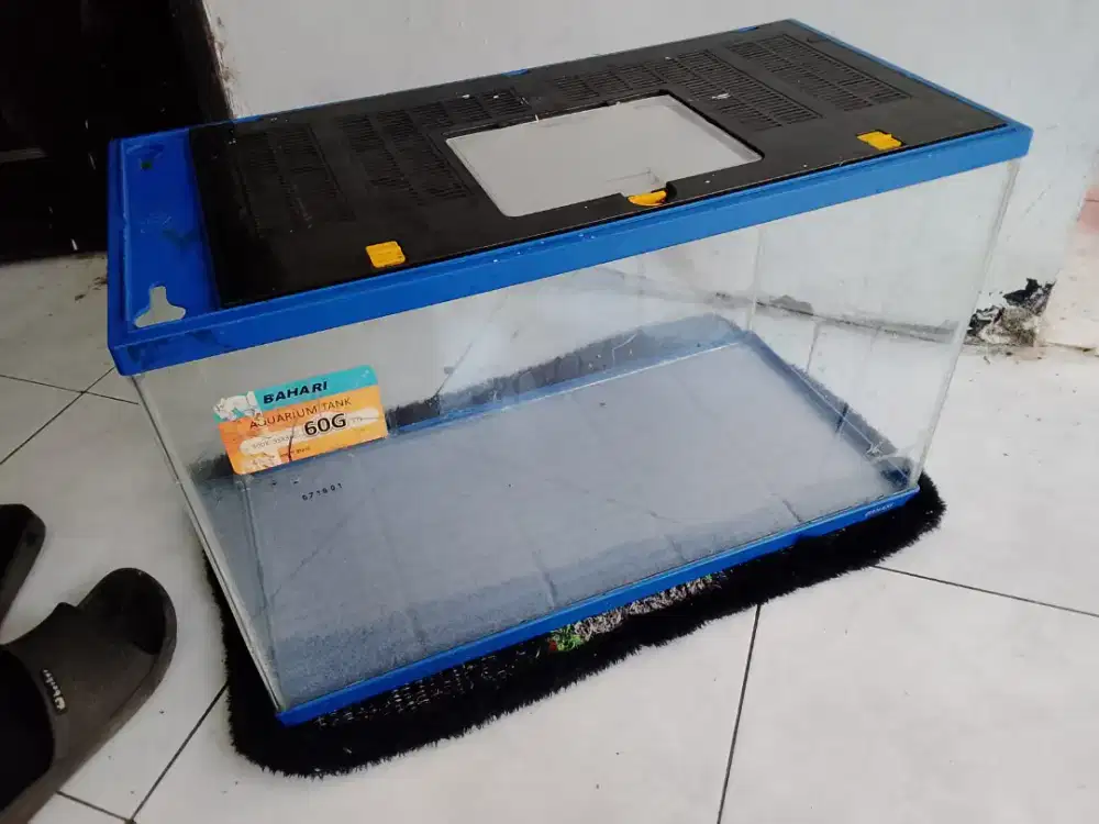 Akuarium akrilik bahari ukuran 57 liter