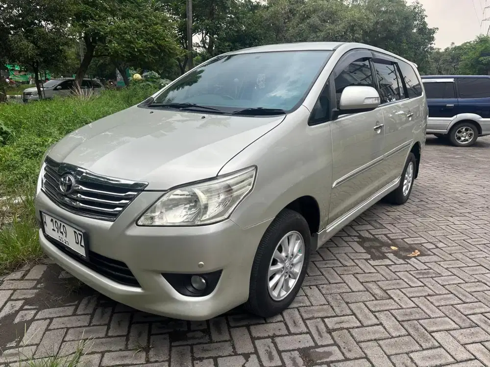 Toyota Kijang Innova 2.0 V MT 2013 Original Cat Istimewa