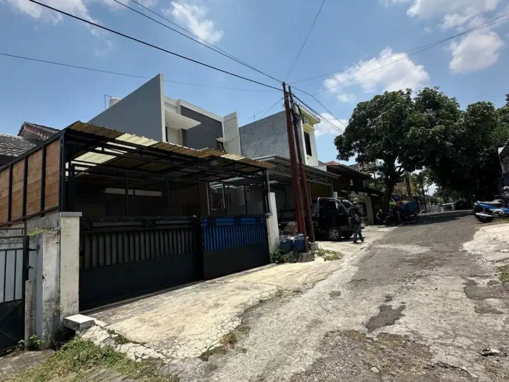 DIJUAL RUMAH JALAN BUNGA-BUNGA SUHAT KOTA MALANG COCOK UNTUK KOST DEKAT KAMPUS UB