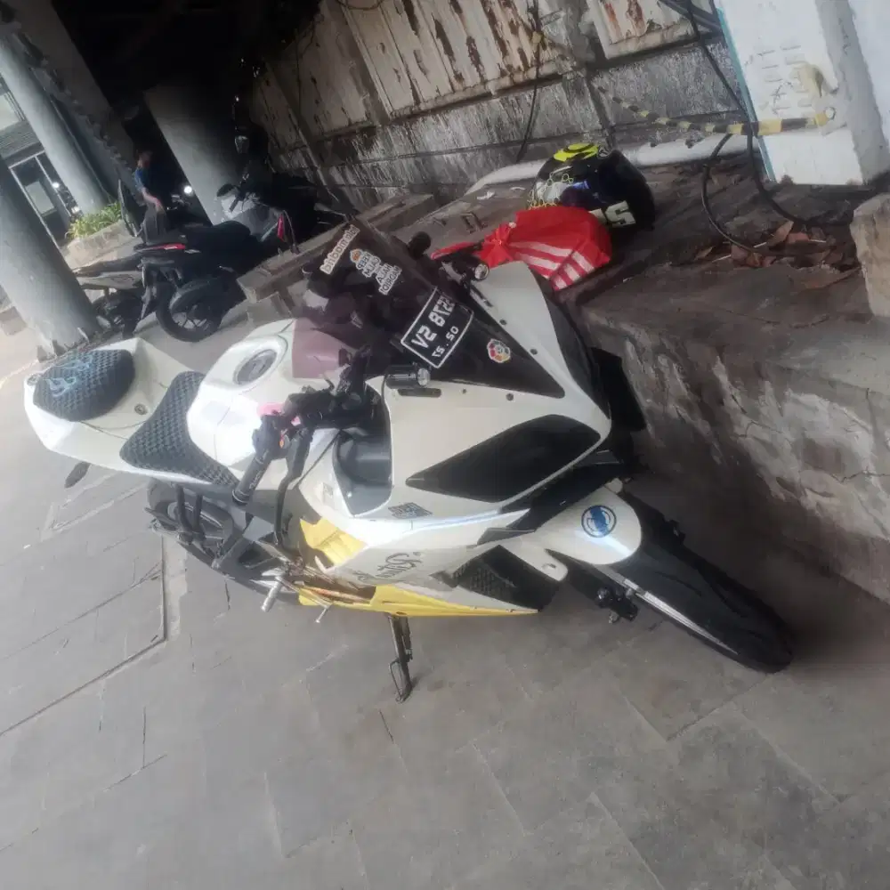 Yamaha R15 v2 motor sehat rawatan pribadi