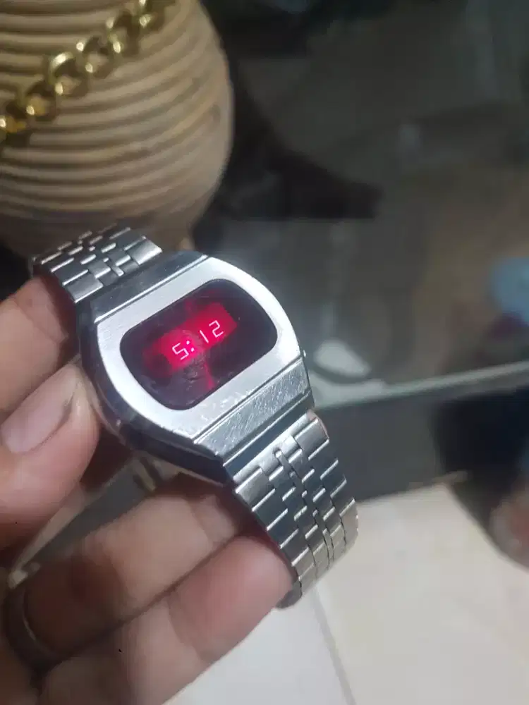 jam tangan orient vintage led