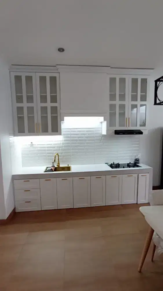 Kitchenset serta berbagai furniture custom freedesain murmer amanah
