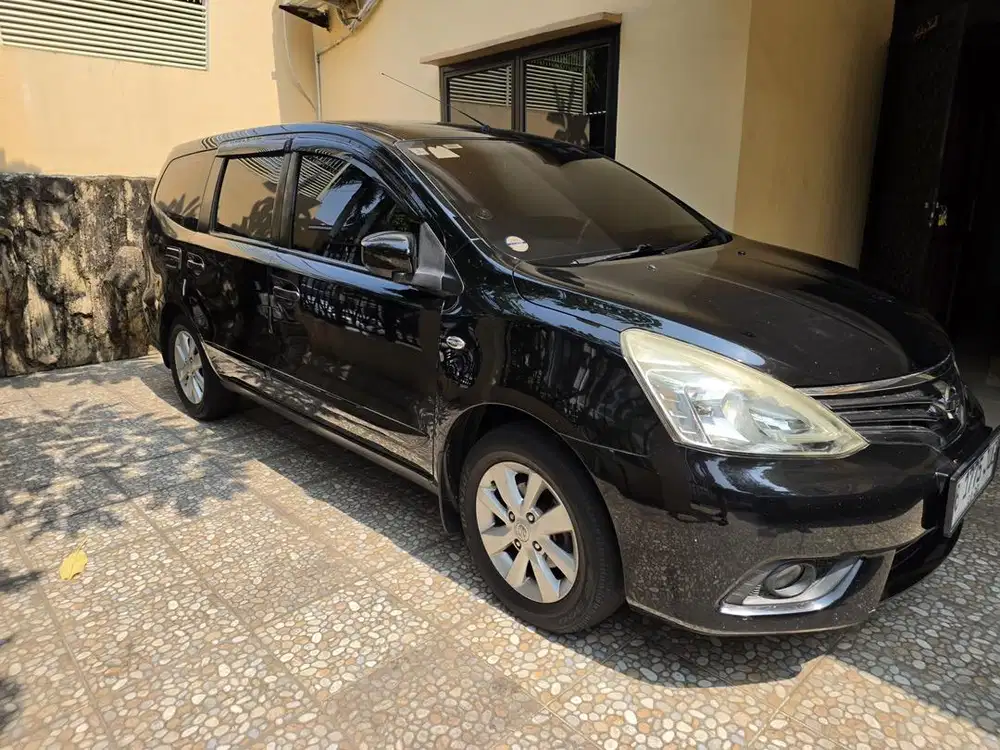 NISSAN GRAND LIVINA (L11) XV AT