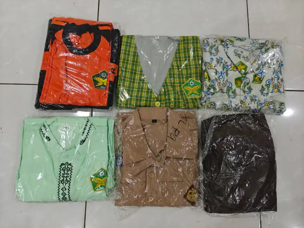 Seragam Sekolah MIN 9