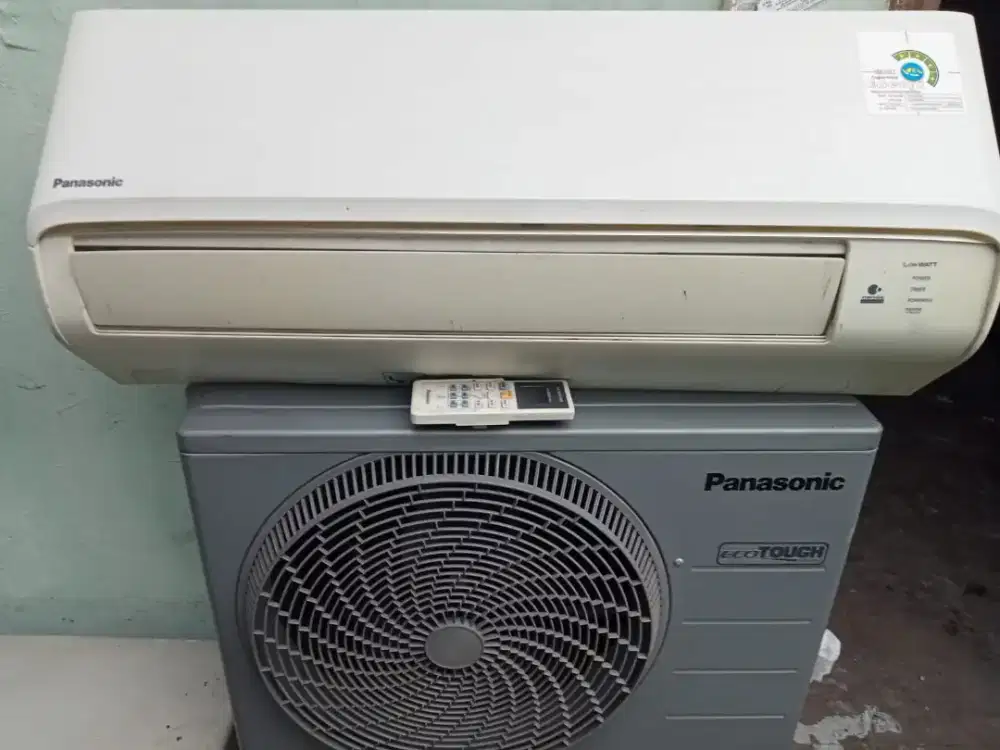 Jual ac panasonic blue fin 1 pk R 32 lowt 700watt kondisi 95% ori smua