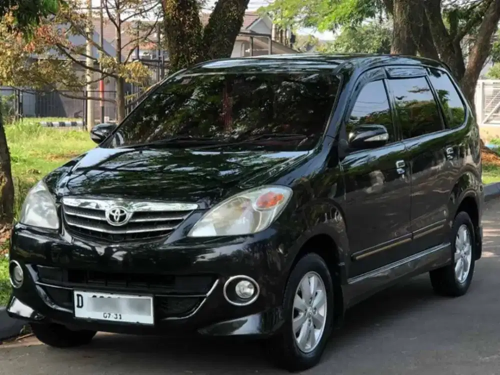 Toyota avanza s .ati 2011