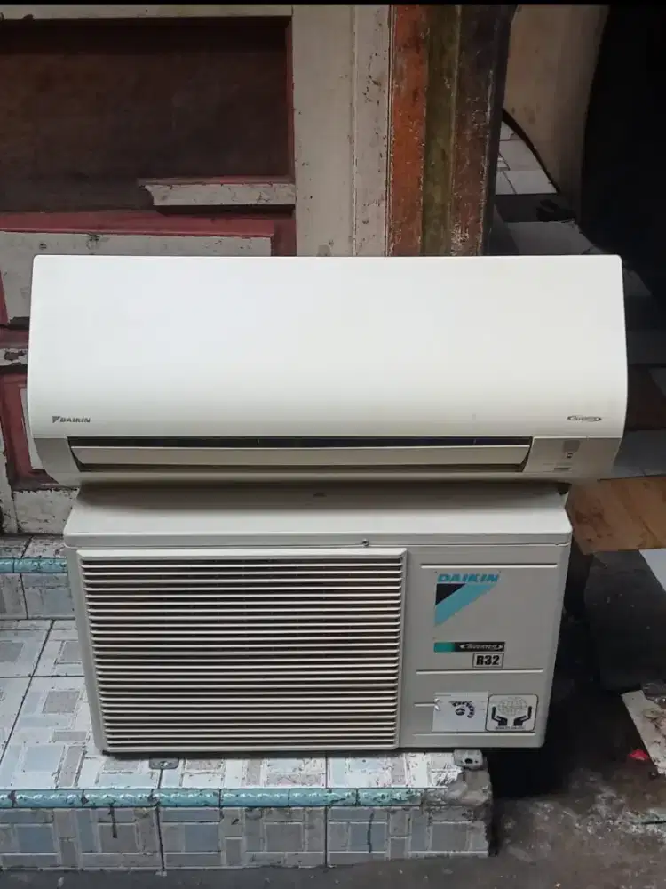 AC 1 pk R 32 inverter merk Daikin