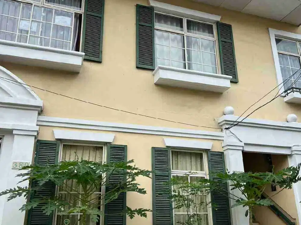 Dijual Murah Town House Taman Hijau Karawaci Di Lantai Atas Full Furnished Bagus