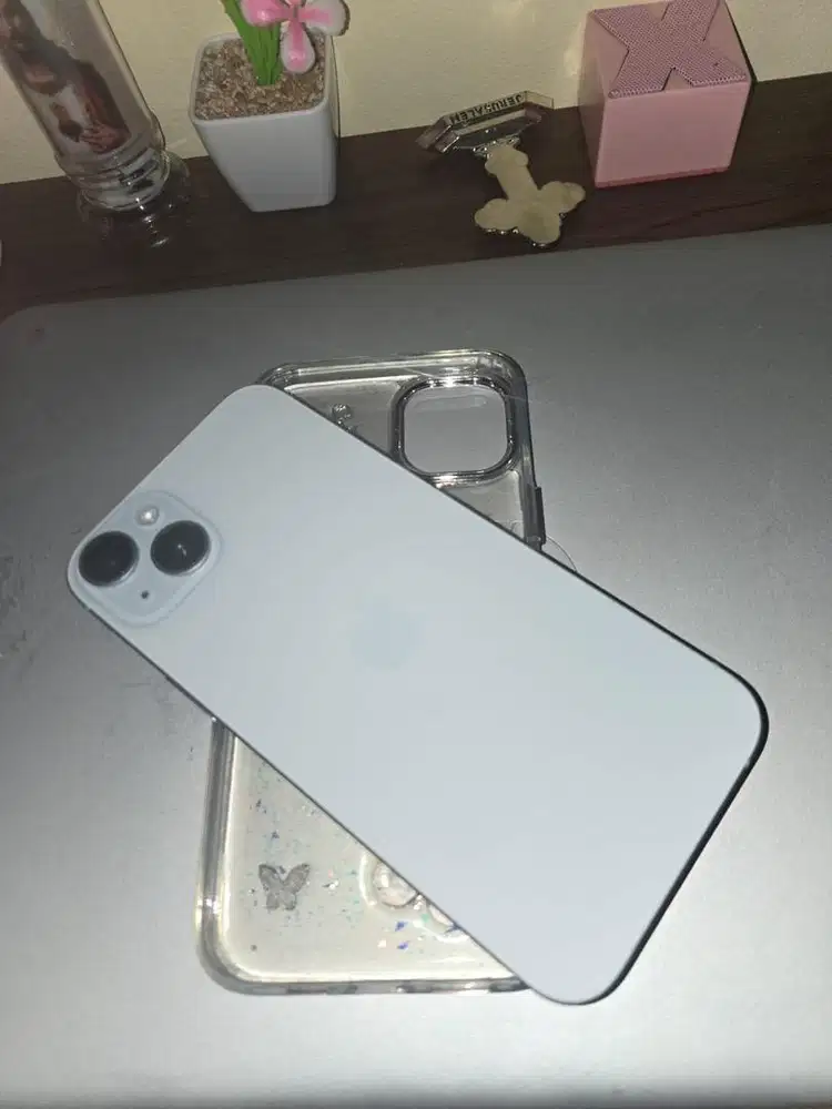 iphone 15 plus warna biru laut