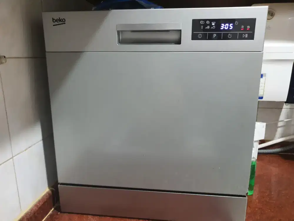 Mesin cuci piring/Dishwaser Beko sangat bagus