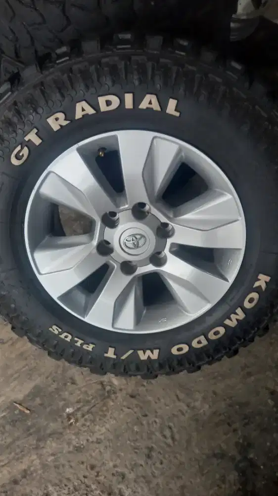 Velg Toyota hilux ring 17 pcd 6x139,7 .