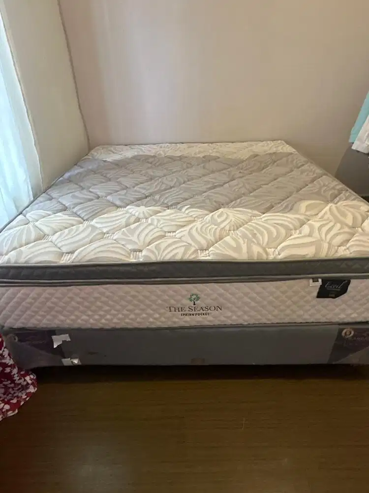 Jual cepat Spring bed premium 180x200 cm kasur+dipan