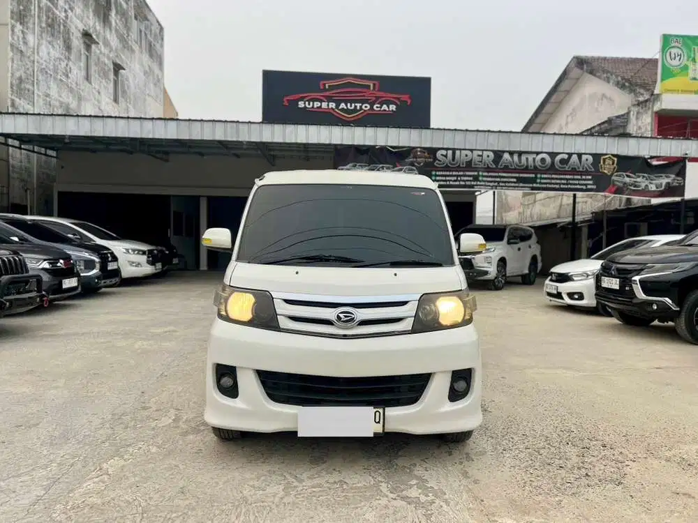Daihatsu Luxio 1.5 X AT 2012