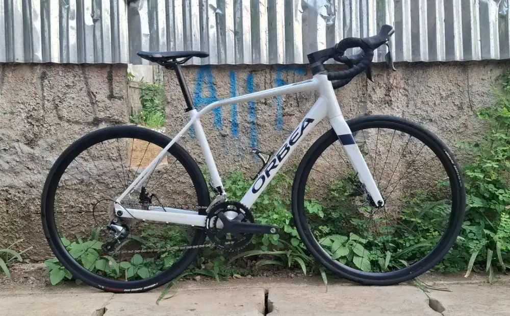 Sepeda roadbike Orbea