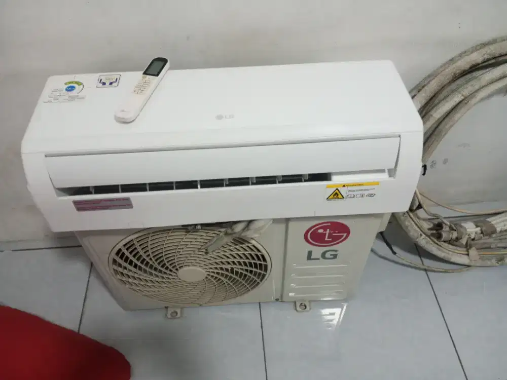 Jual AC second 1/2 PK masih mulus