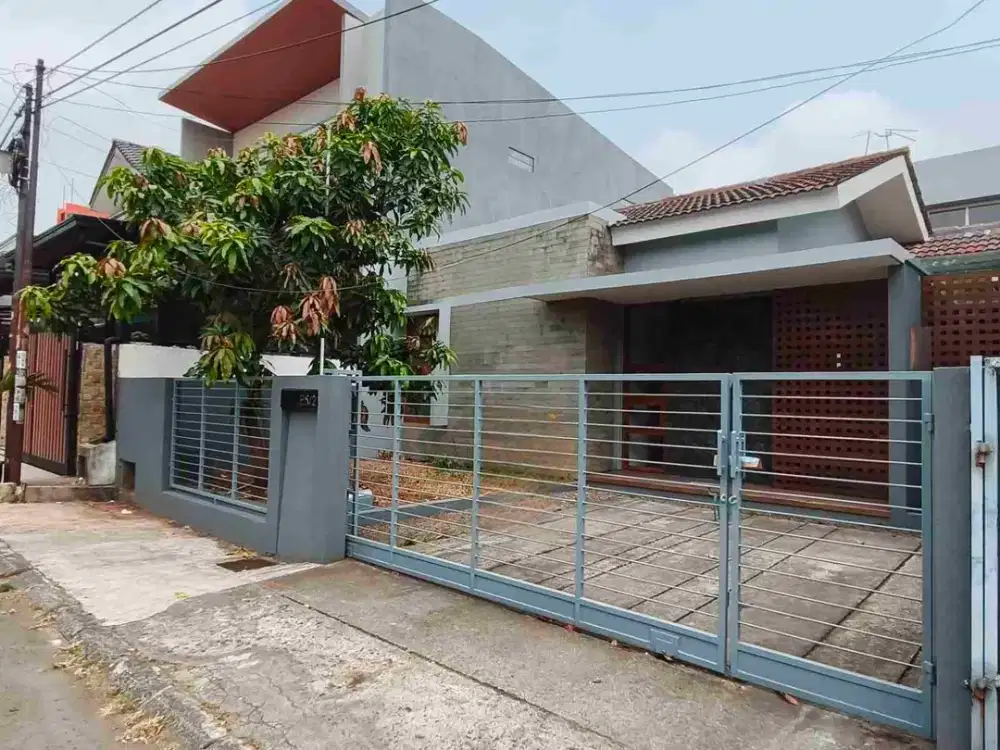 DISEWAKAN RUMAH GRIYA LOKA BSD COCOK UNTUK USAHA ATAU RUMAH TINGGAL