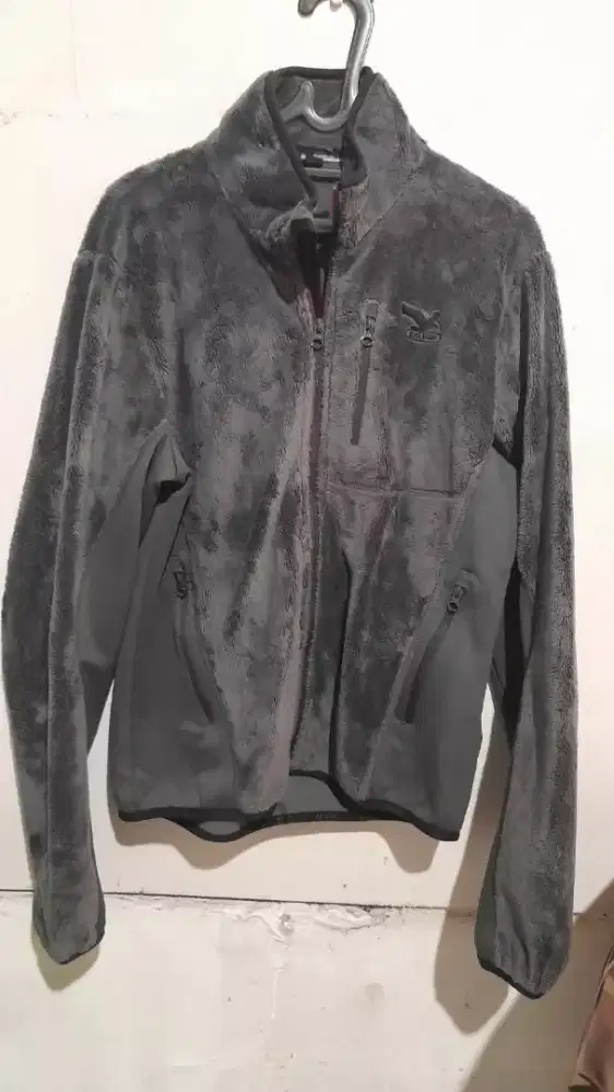 Jaket bahan beludru