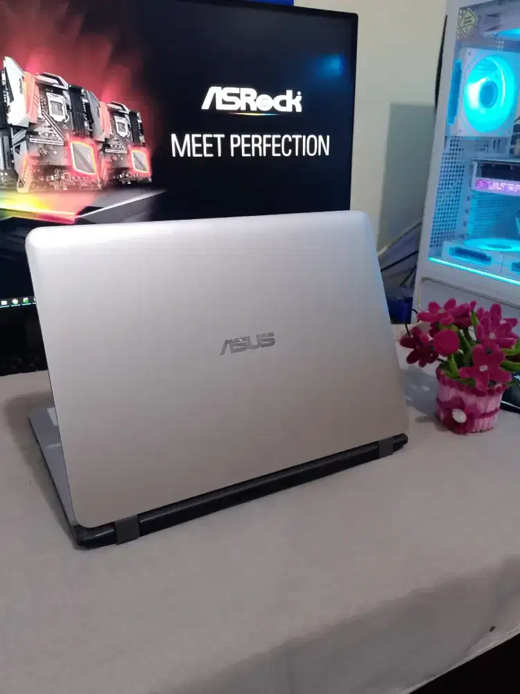 Laptop Asus Vivobook Core i3 RAM 8GB SSD 256