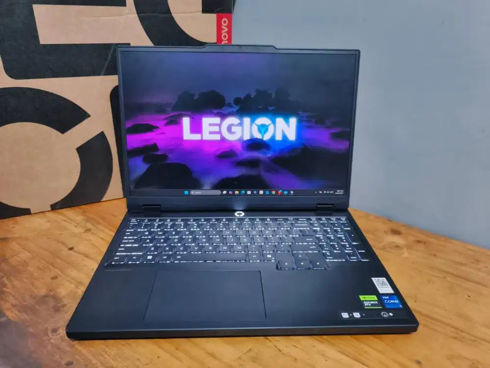Legion 15IRX10 i7-13650HX 16/512GB RTX 5050 8GB Garansi September 2028