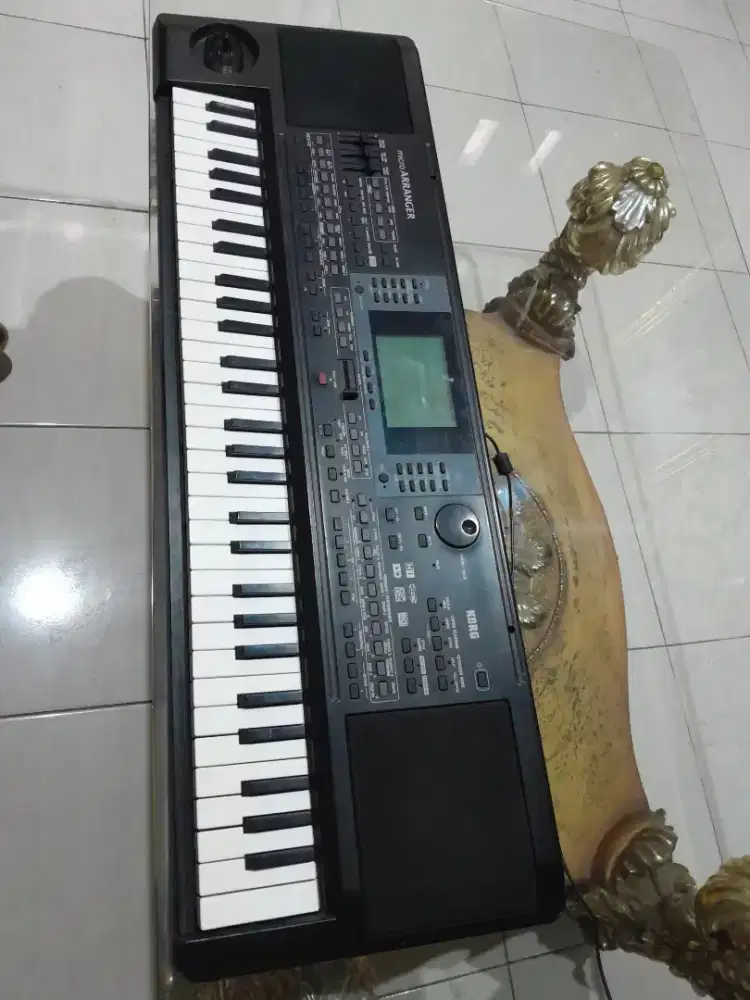 Keyboard korg micro arranger bekas