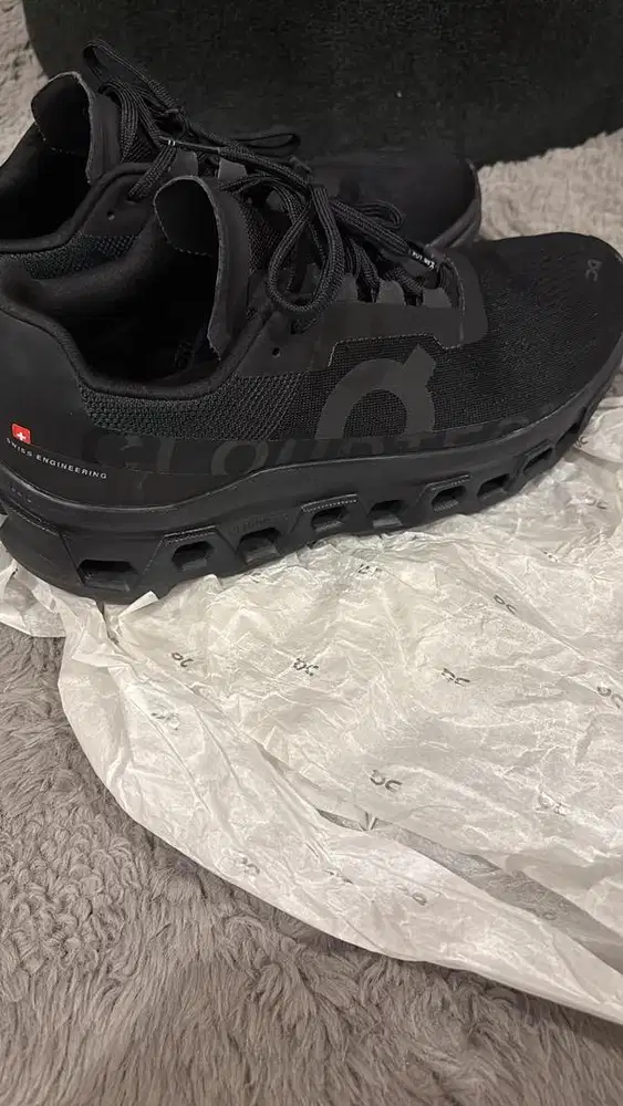 Sepatu oncloud monster 1 original 44
