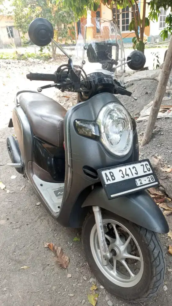 Scoopy stylish 2018