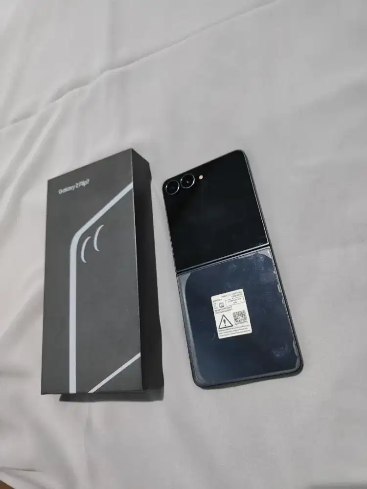 Samsung z flip 7 ram 12/512 gb second sein