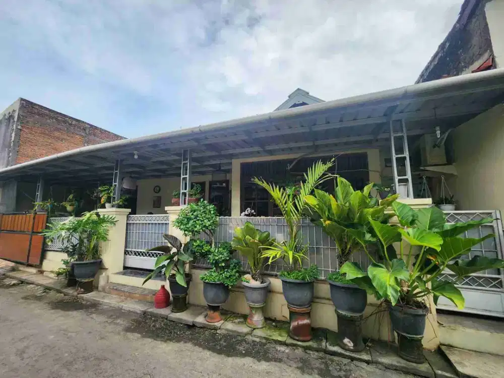 Dijual rumah lokasi dekat kampus UMS