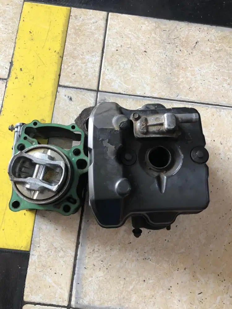Block head full set cbr 250 CBU