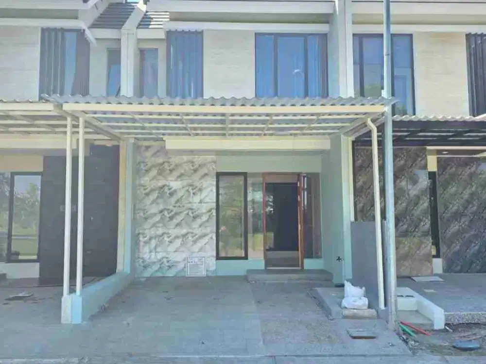 jual rumah north west lake 2 lantai Citraland utara Surabaya barat