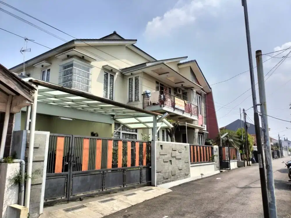Murah Rumah Besar Komplek Margahayu Permai