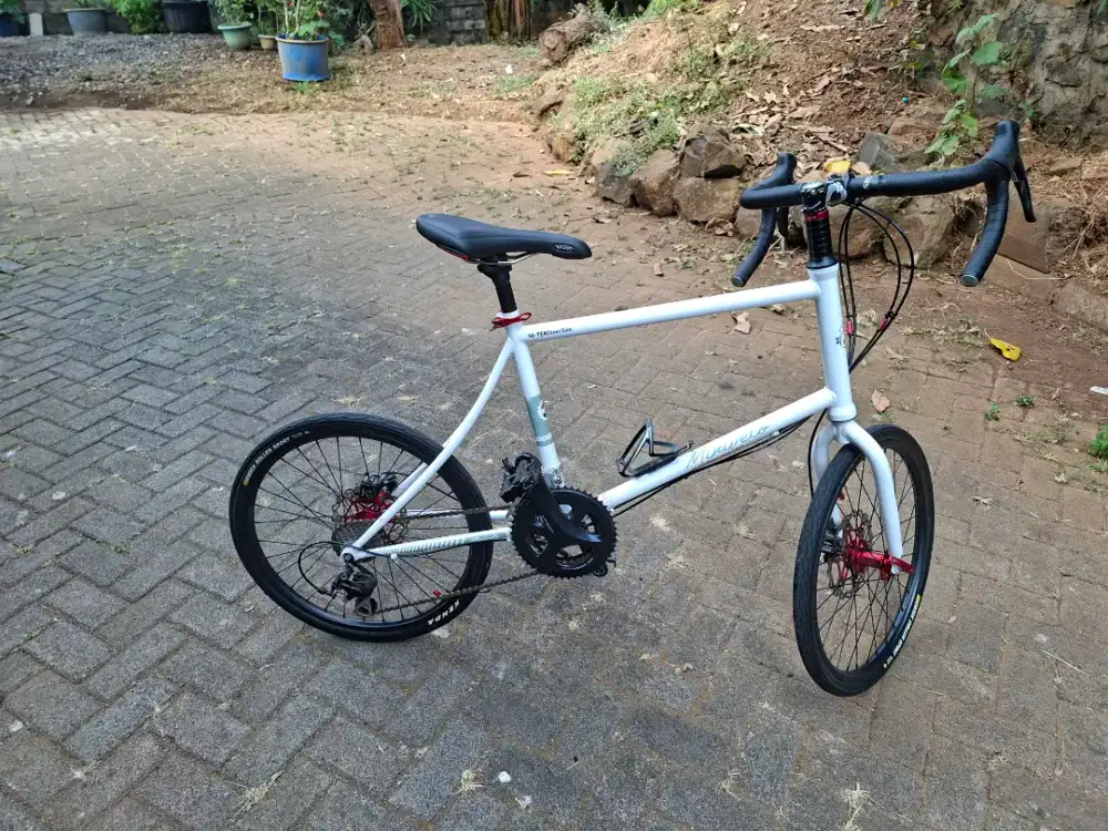 Sepeda minivelo rakitan