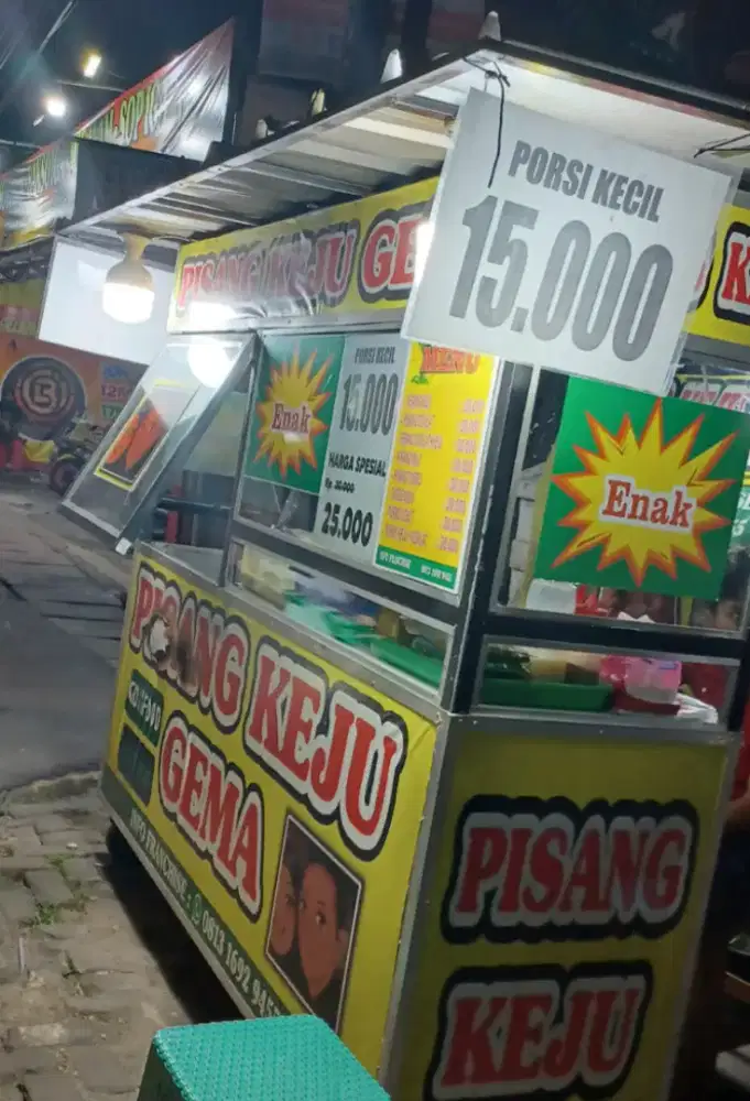 Gerobak jualan bekas
