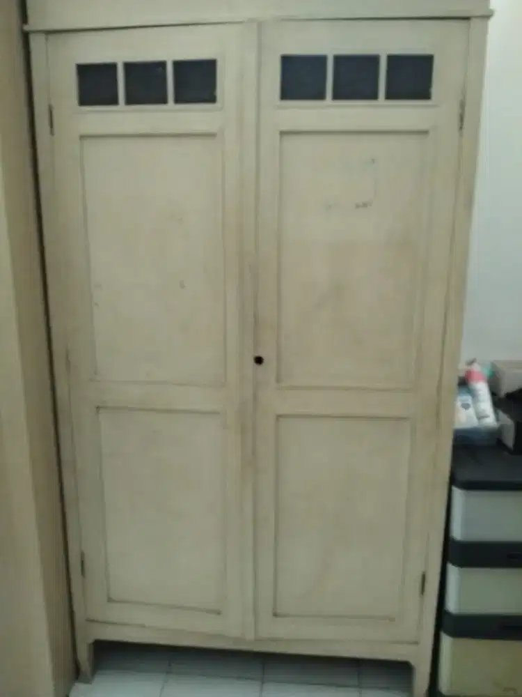 lemari jati asli