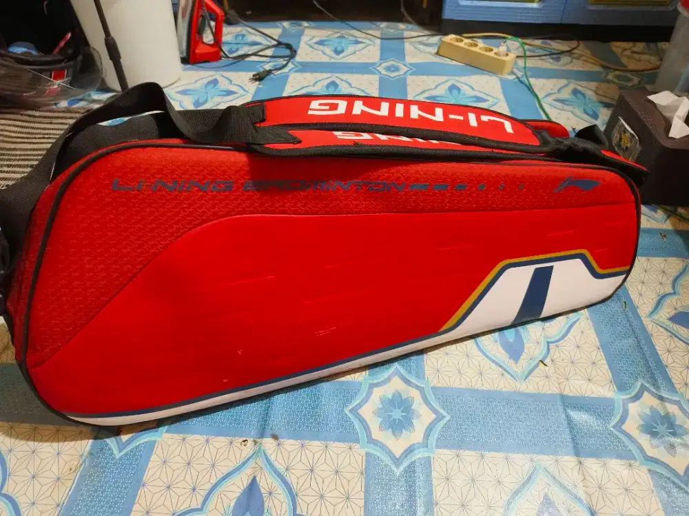 Tas Badminton Merk Lining