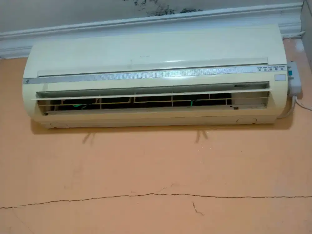 Jual AC Panasonic 1/2 pk .