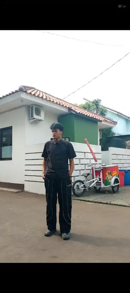 SAYA BUTUH PEKERJAAN PAK/BU SAYA GIAT BEKERJA DAN JUGA BELAJAR