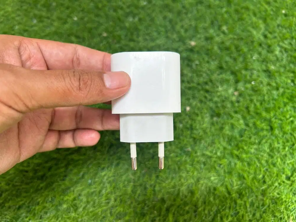 Kepala charger iphone 20 watt original