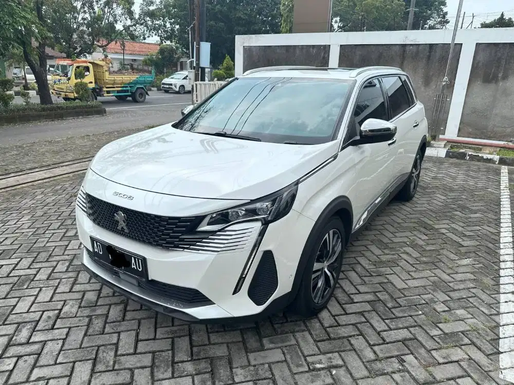 Istimewa Peugeot 5008 (2022) 1.6 Allure Plus Bensin-AT
