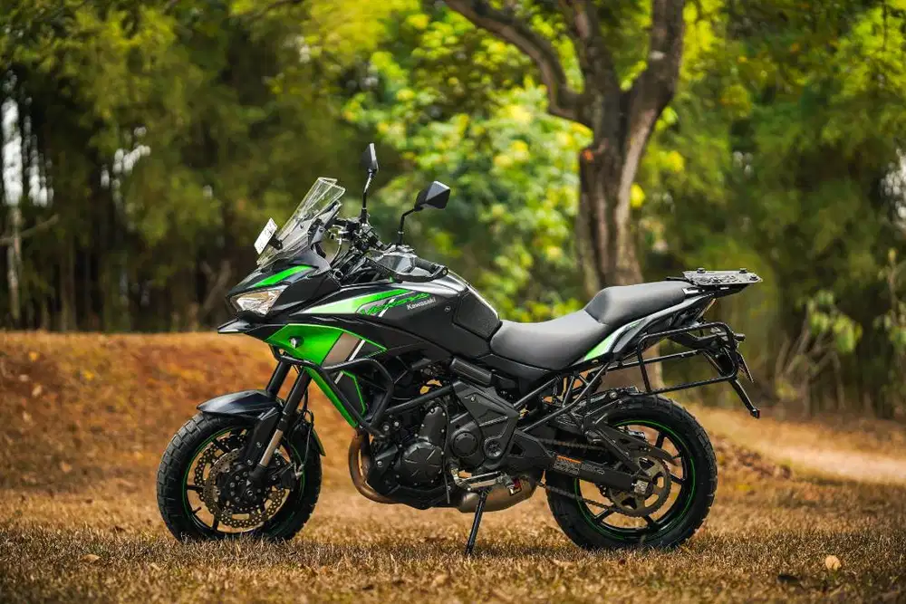 Kawaski Versys 650 2024 | Akrapovic | Carbon Wheel
