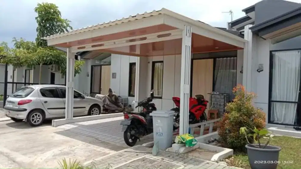 Kanopi baja ringan