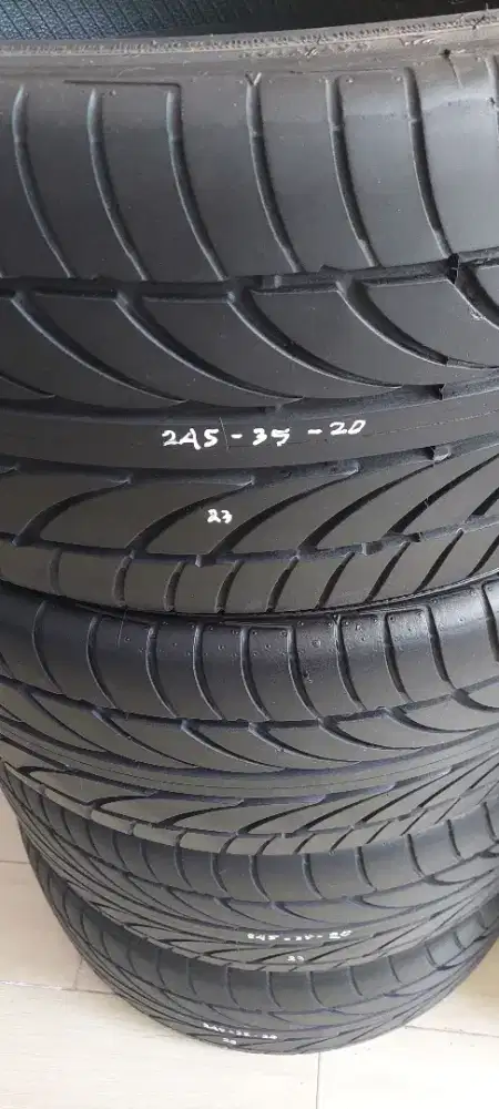 1set ACCILLES 245/35/R20 NIK 23