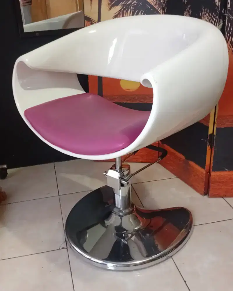 Kursi hidrolik informa untuk salon/barbershop